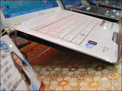 有人知道奥克斯的手机么？东芝t132