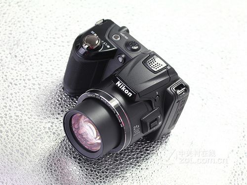 单反相机重不重？加上镜头是不是有几公斤啊？尼康l120