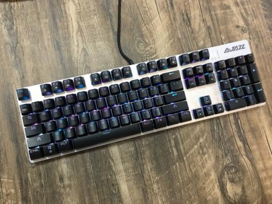 雷柏v500和黑爵ak40哪个好？黑爵ak35i