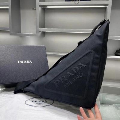 fendi和prada区别？prad