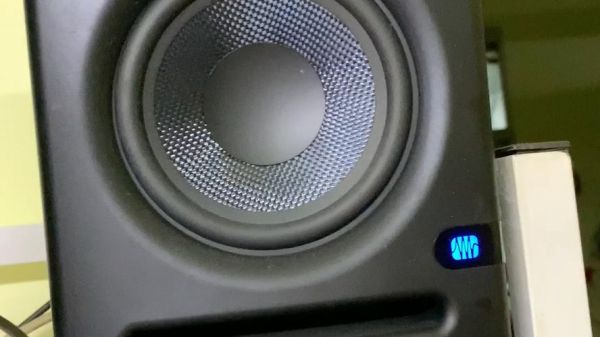 音响出现杂音的处理办法？音响有杂音滋滋滋怎么处理