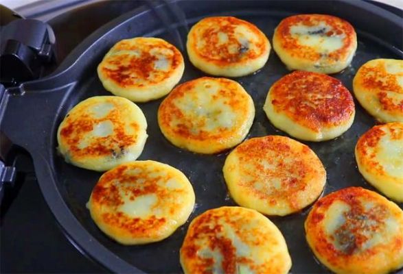 马玲著饼制做方法土豆饼怎么做?士豆饼怎么做-图3 马玲著饼制做方法土豆饼怎么做?士豆饼怎么做-图3
