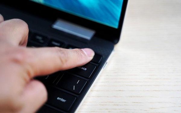 戴尔xps13有指纹解锁吗(戴尔xps13指纹传感器在哪)-图1 戴尔xps13有指纹解锁吗(戴尔xps13指纹传感器在哪)-图1