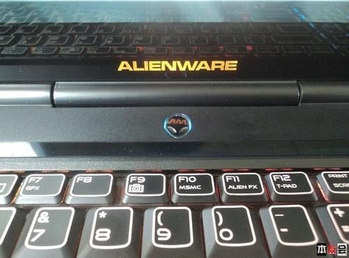戴尔alienwarem17xr3(戴尔alienware oc controls干嘛的)-图3 戴尔alienwarem17xr3(戴尔alienware oc controls干嘛的)-图3