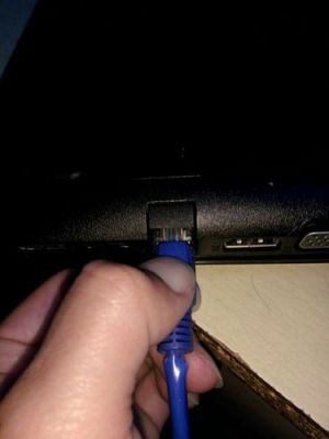 为什么所有网线都插上了可显示器却不亮？TPCO