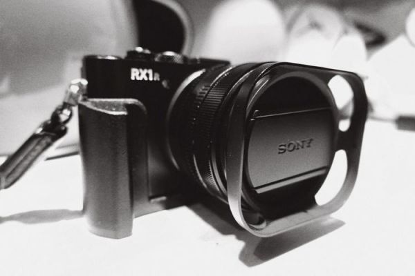 索尼rx1r一代还值得买吗?索尼rx1r-图2 索尼rx1r一代还值得买吗?索尼rx1r-图2