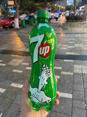 七喜饮料是那个公司生产的？七喜是哪个公司