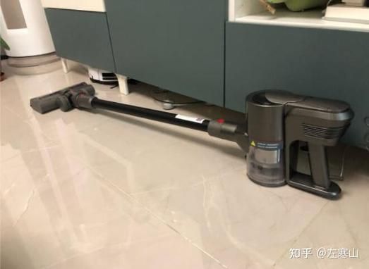 德沃斯v8跟q8区别？shark吸尘器