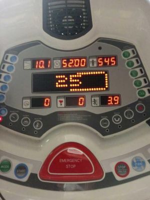 跑步机慢跑配速多少合适啊？跑步机配速